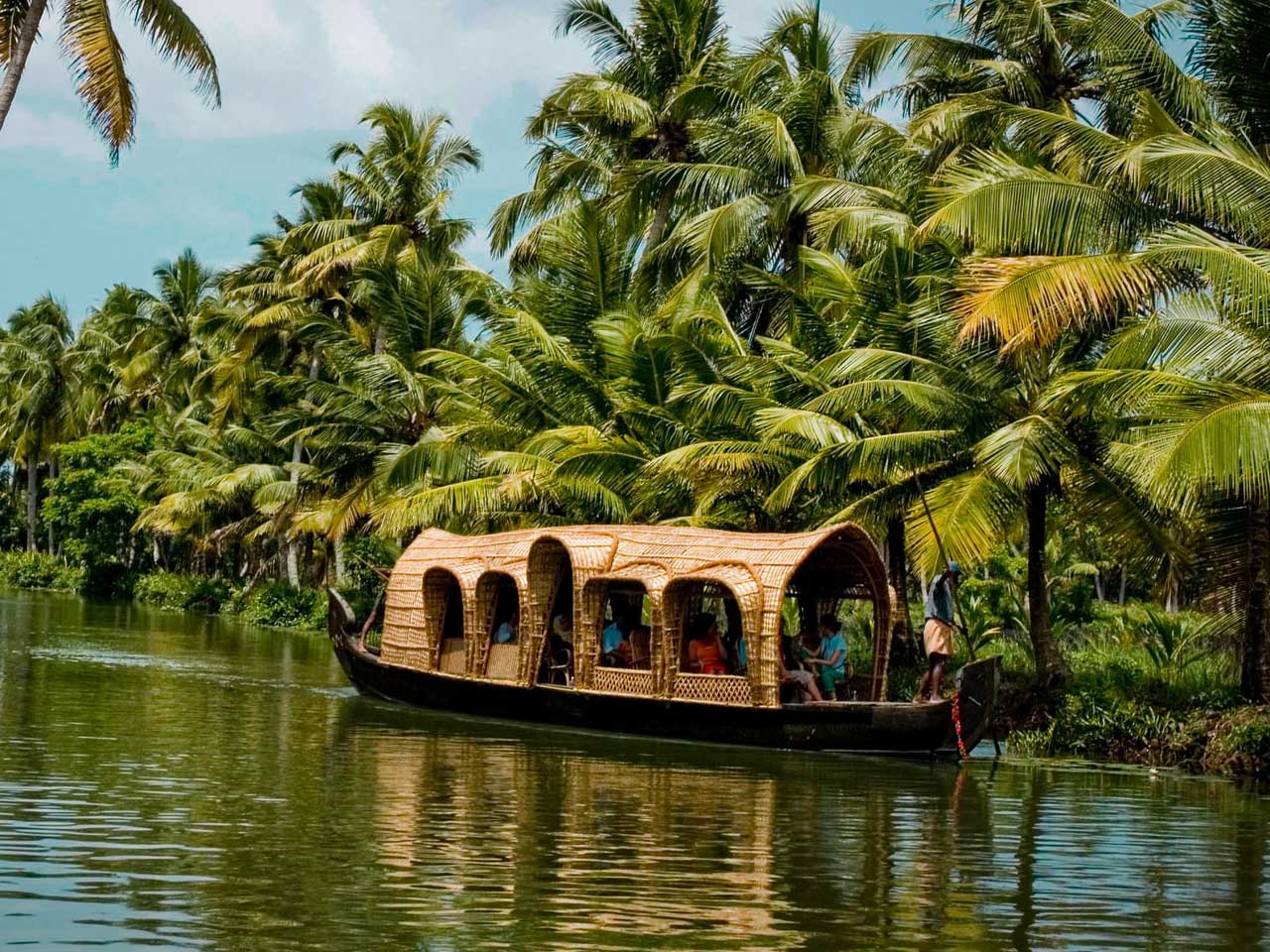 Kerala-Tourism-Houseboat